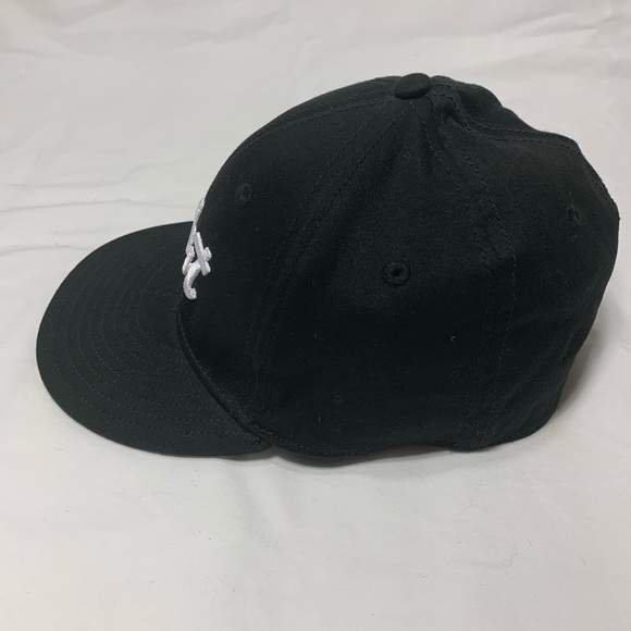 Pabst branded black Cap. - Picture 3 of 8